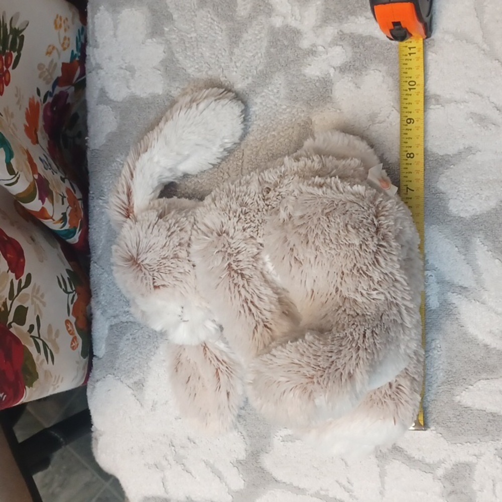 MELISSA Y DOUG Fluffy Plush Bunny Toy - Picture 5 of 5